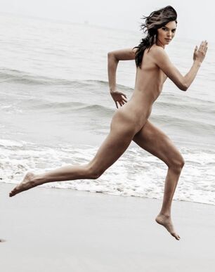 Kendall Jenner Bare Photos