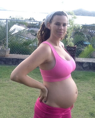 22 weeks preggie - The Maternity