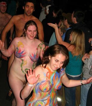 amateur college girls nude