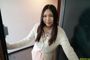 Adorable Asian wifey Mahiro Yozora